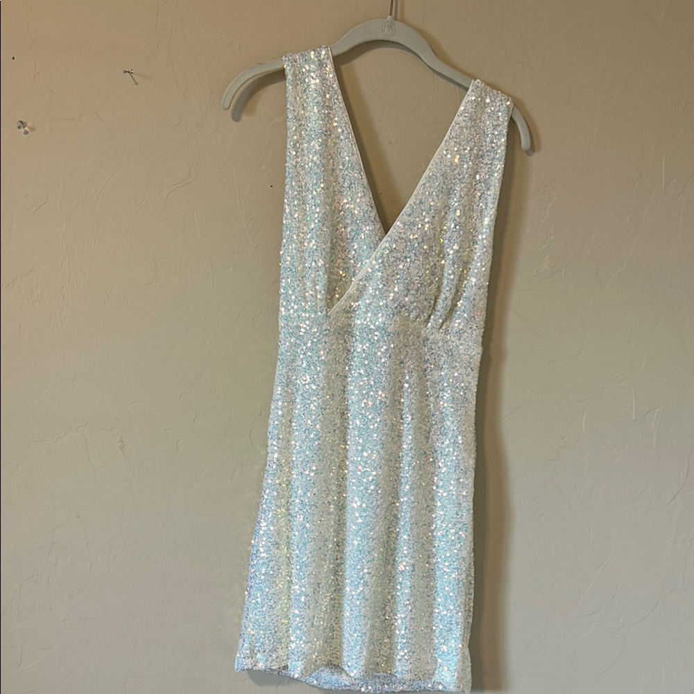 Lena Cream Sleeveless V-Neck Mini Sundress